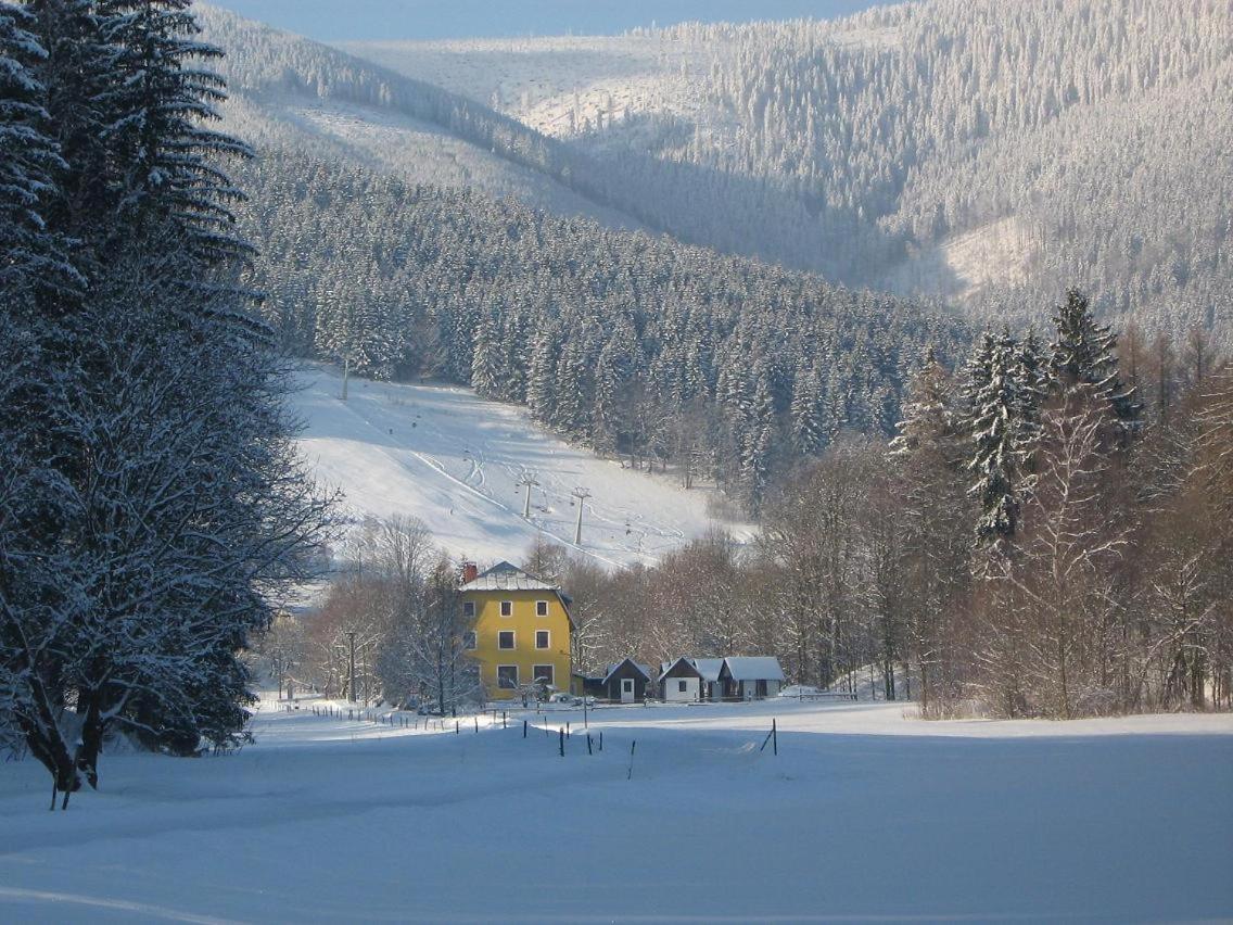 Kralicka Chata Hotel Staré Město Bagian luar foto